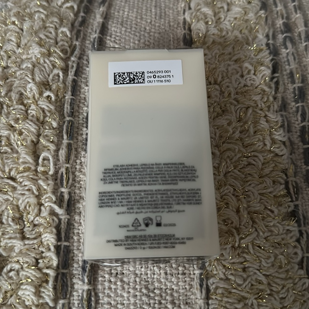 LASH GLUE - Picture 4 of 4